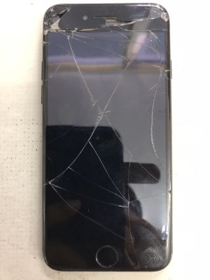 iPhone7バッテリ膨張・ガラス割れ from 大分市西新地